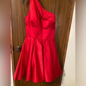 Elegant Red One-Shoulder Dress